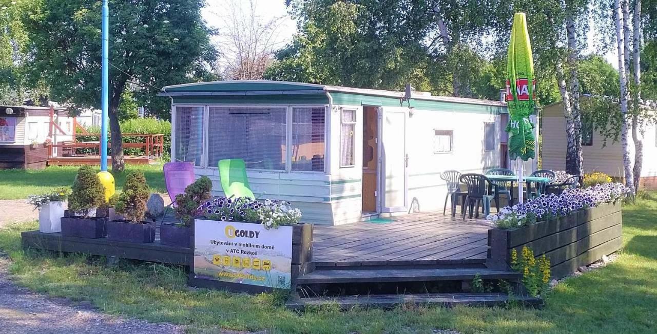 Mobilni Dum U Goldy Hotell Česká Skalice Rum bild