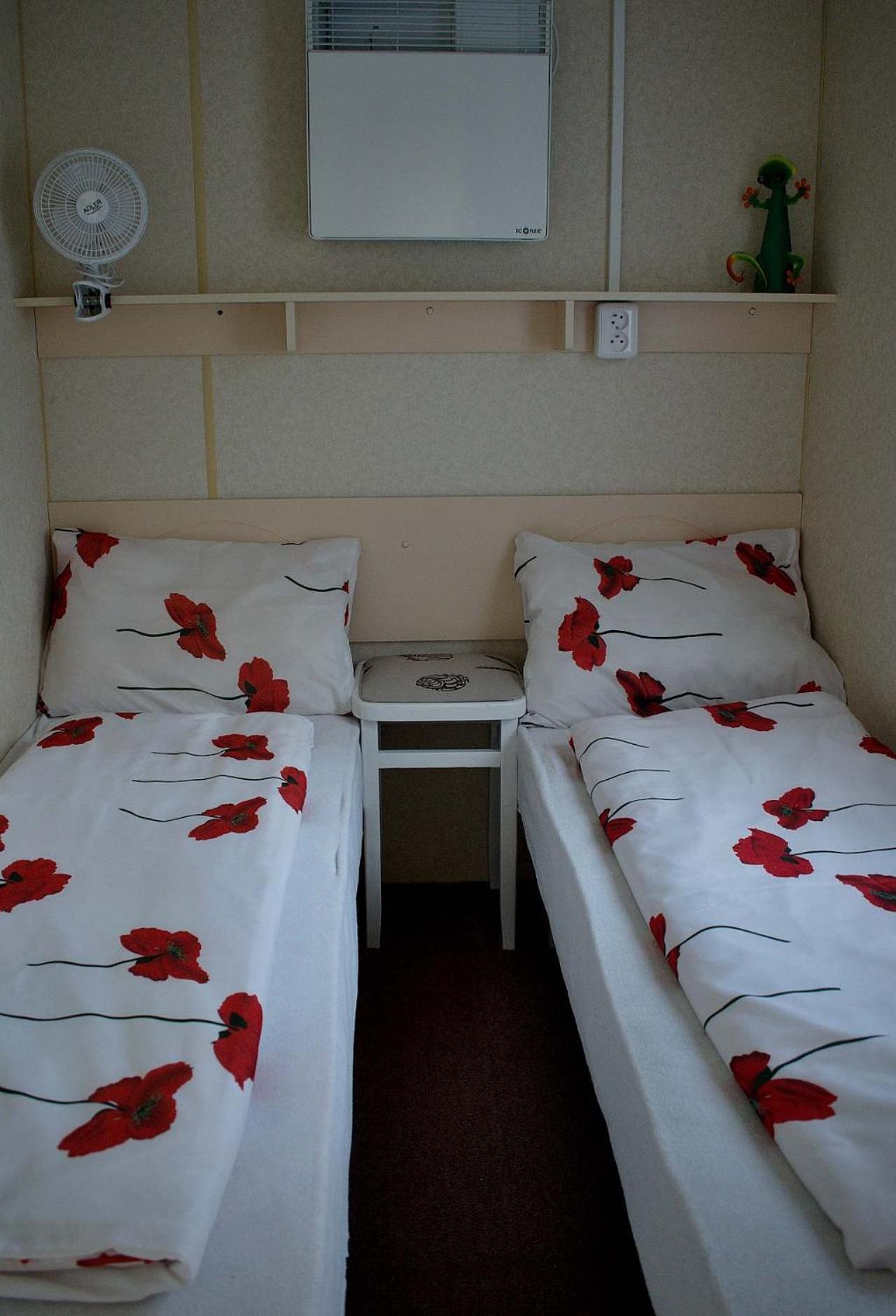 Mobilni Dum U Goldy Hotell Česká Skalice Exteriör bild